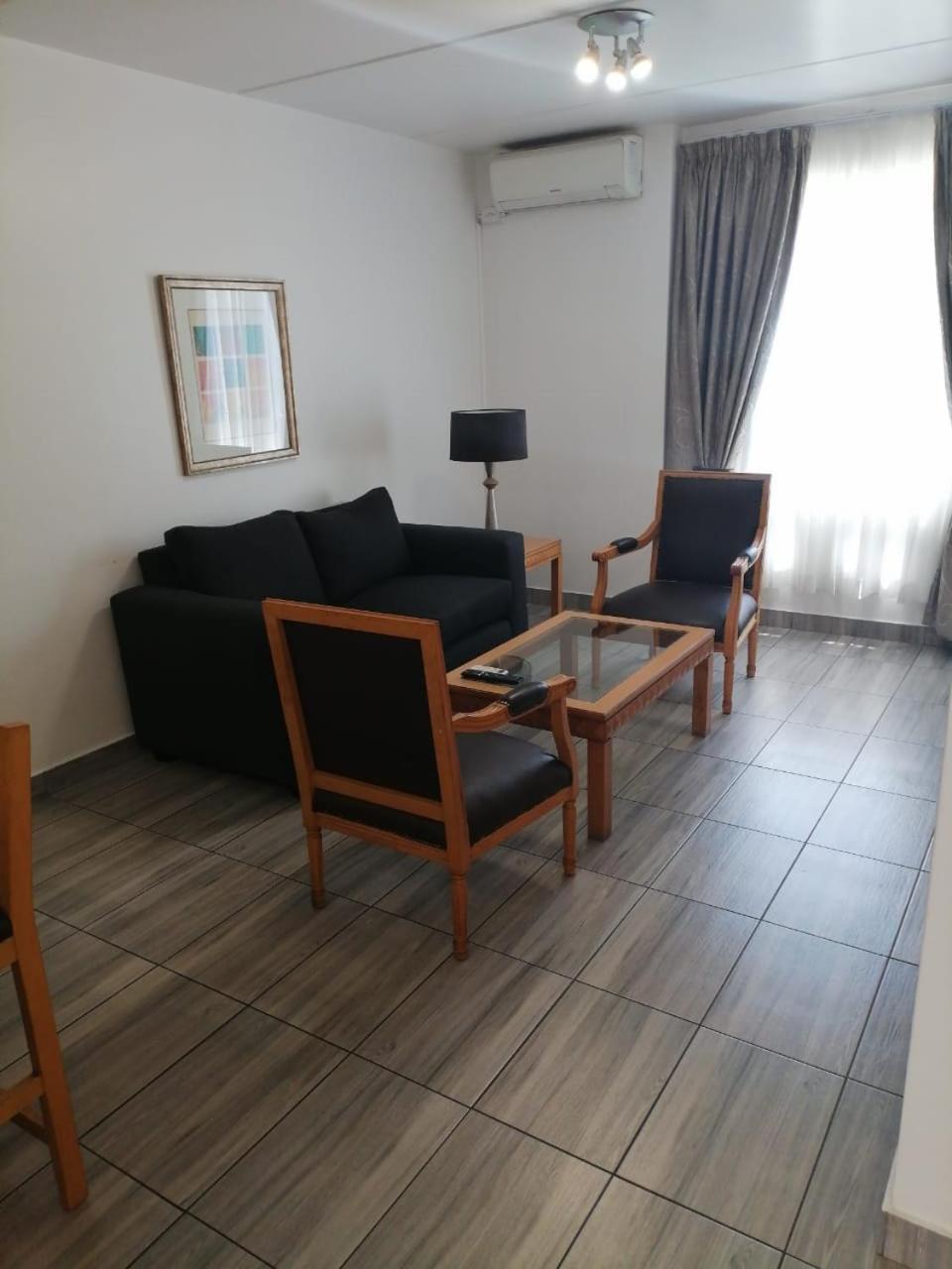 Airport Inn And Suites Edenvale Eksteriør bilde