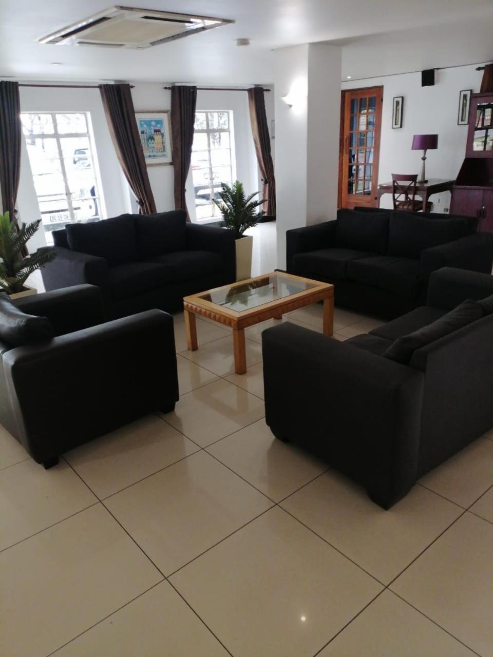 Airport Inn And Suites Edenvale Eksteriør bilde